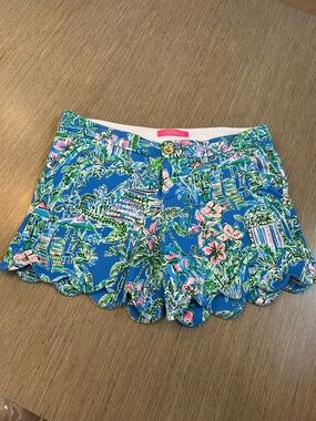 Lilly Pulitzer Blue Tropical Floral High-Waist Scalloped Shorts